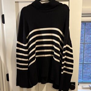 Gap Black and White Striped Women's Sweater